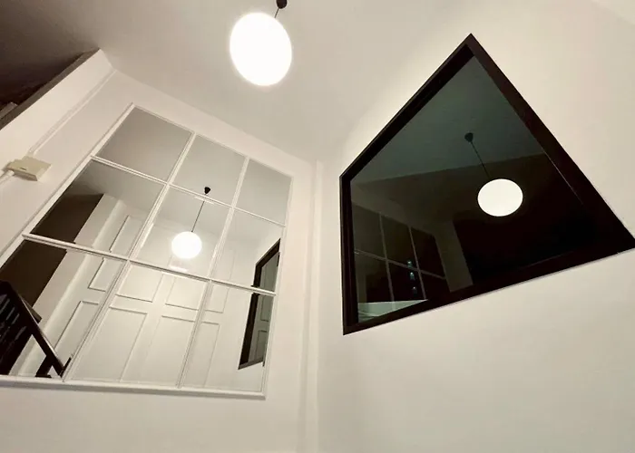 Thonglor Scandi 3br 8 Ppl Nearthonglor Bts 250 Sqm
