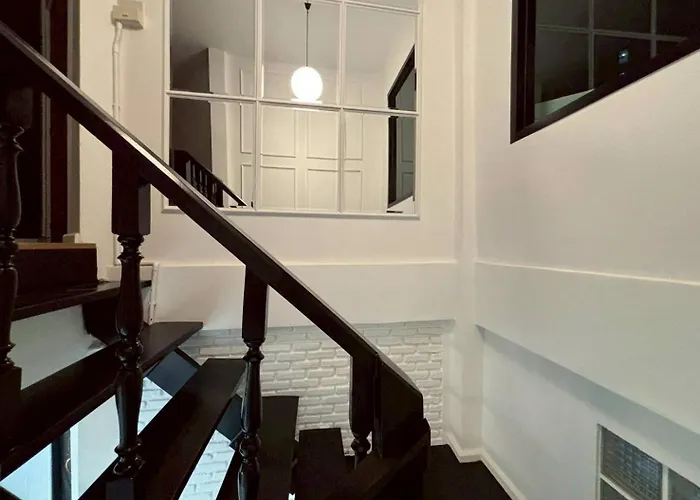 Thonglor Scandi 3br 8 Ppl Nearthonglor Bts 250 Sqm