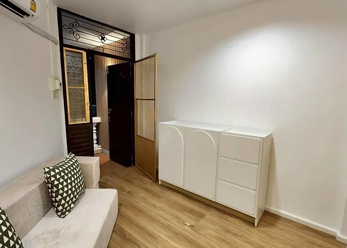 Thonglor Scandi 3br 8 Ppl Nearthonglor Bts 250 Sqm Apartment