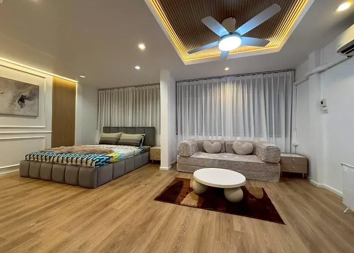 Thonglor Scandi 3br 8 Ppl Nearthonglor Bts 250 Sqm